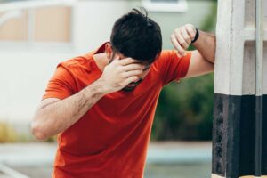 a man suffers from symptoms of wet brain as a result of chronic alcohol abuse