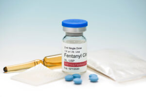 image of items required to administer a dose of fentanyl